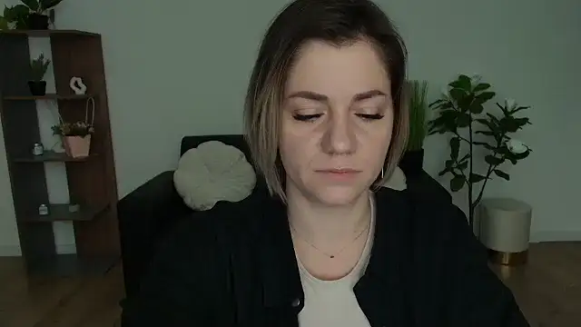 MariaSttone online show from 12.26.24