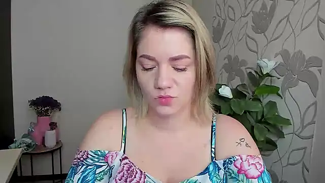 MariaSttone online show from 10.20.25