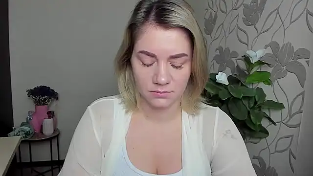 MariaSttone online show from 10.26.25