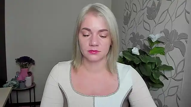 MariaSttone online show from 11.10.25