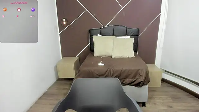 AntonellaRosee  online show from 02.20.25