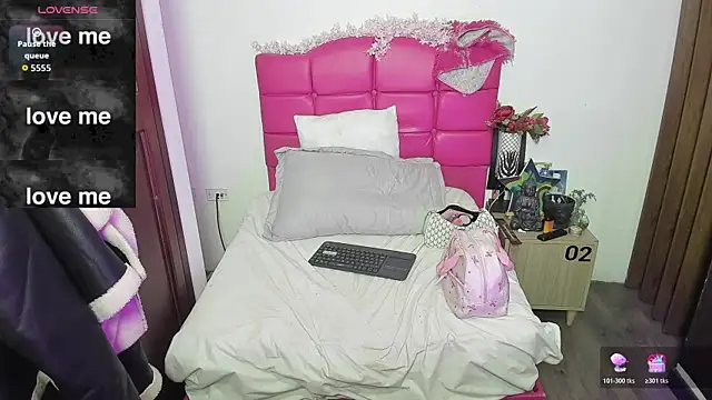 AntonellaRosee  online show from 10.26.25