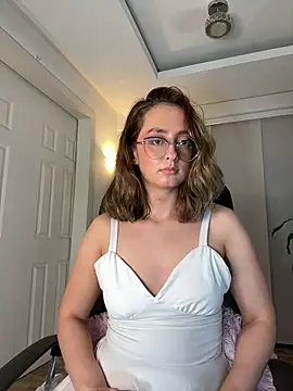 nicollefiorett online show from 03.11.26