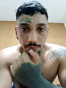 Snapshot of Guihenrick chatting on 02.16.26 Guihenrick online show from 02.16.26