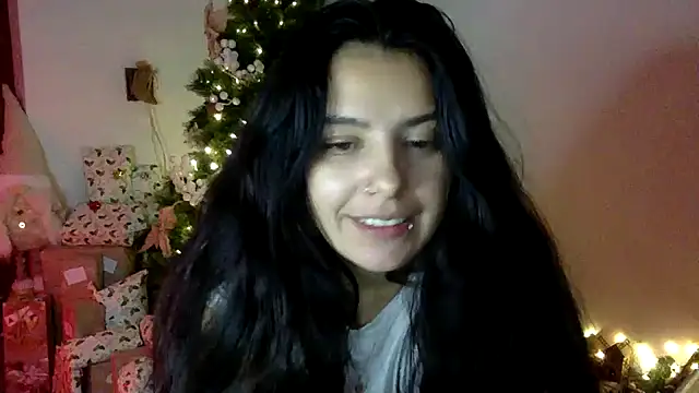 Snapshot of Mariasool chatting on 12.20.24 Mariasool online show from 12.20.24