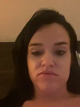 English-Chloe96 online show from 02.13.25