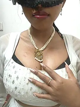 Snapshot of sandy_naughty chatting on 02.27.25 sandy naughty online show from 02.27.25