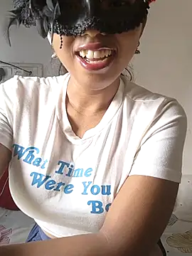 Snapshot of sandy_naughty chatting on 10.19.25 sandy naughty online show from 10.19.25