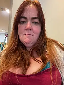 curvy-milf-abbie online show from 12.05.25