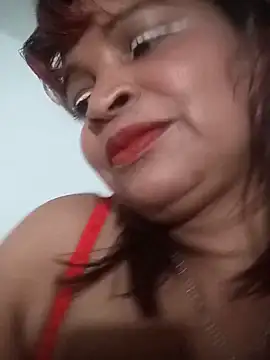 Snapshot of _violetta_- chatting on 02.14.25 violetta - online show from 02.14.25
