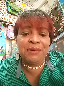 Snapshot of _violetta_- chatting on 02.18.25 violetta - online show from 02.18.25