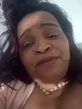 Snapshot of _violetta_- chatting on 03.18.25 violetta - online show from 03.18.25