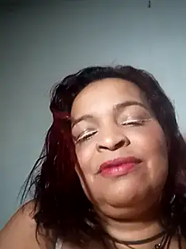 Snapshot of _violetta_- chatting on 03.18.25 violetta - online show from 03.18.25