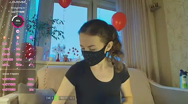 Snapshot of MilfeaN chatting on 01.27.25 MilfeaN online show from 01.27.25