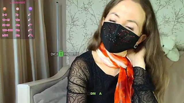 Snapshot of MilfeaN chatting on 10.22.25 MilfeaN online show from 10.22.25