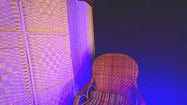 Snapshot of KayleyxEmily chatting on 01.31.25 KayleyxEmily online show from 01.31.25