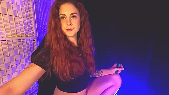 Snapshot of KayleyxEmily chatting on 02.26.25 KayleyxEmily online show from 02.26.25