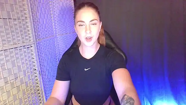 KayleyxEmily online show from 11.03.25