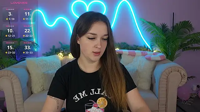 DonnaLustt online show from 12.18.24
