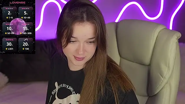 DonnaLustt online show from 11.10.25