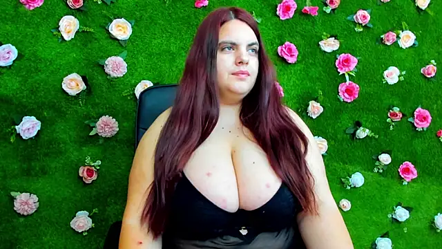 Huge Titties  online show from 02.07.25