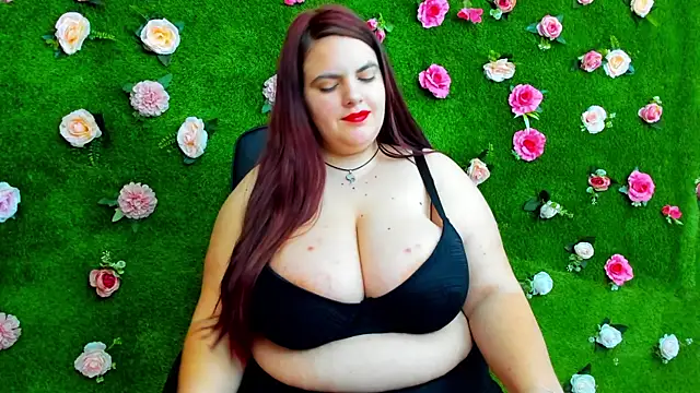 Huge Titties  online show from 02.19.25