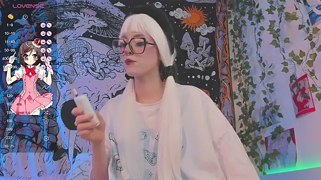 kissthasky online show from 10.14.25