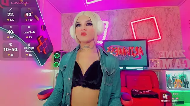 Snapshot of Gabyqueen70 chatting on 10.02.25 Gabyqueen70 online show from 10.02.25