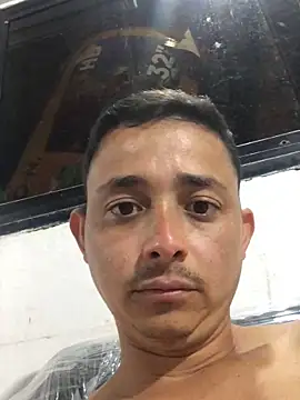 isacalejandroo online show from 12.23.24