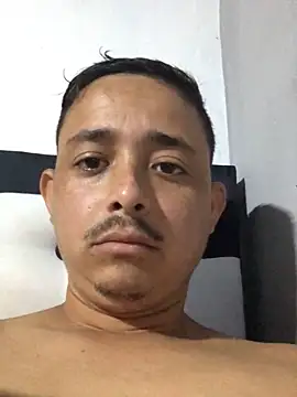 isacalejandroo online show from 09.21.25