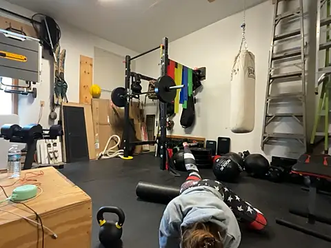 Snapshot of MissSwitch chatting on 12.20.24 MissSwitch online show from 12.20.24