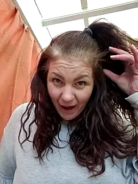 Snapshot of 420Curvybabe chatting on 02.21.25 420Curvybabe online show from 02.21.25