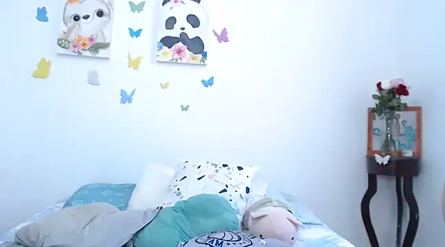 Snapshot of SaraBlosson chatting on 12.09.24 SaraBlosson online show from 12.09.24