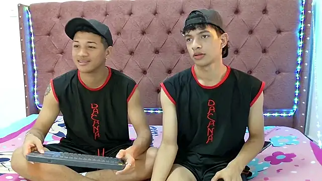 Snapshot of boys_yourparty chatting on 01.09.25 boys yourparty online show from 01.09.25