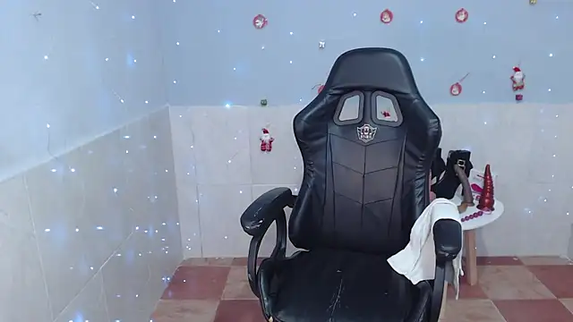 kiara scottt online show from 12.27.24