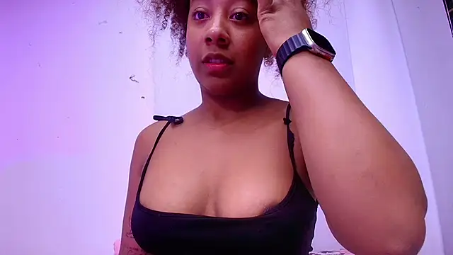 Snapshot of franyelimss chatting on 03.19.25 franyelimss online show from 03.19.25