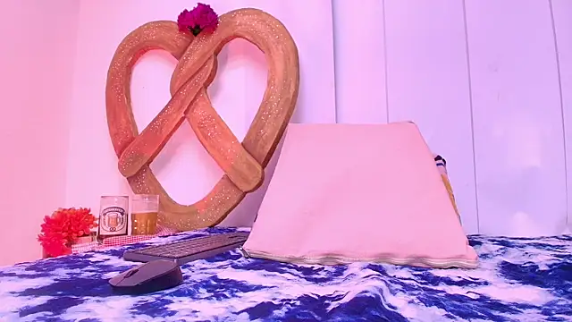 Snapshot of franyelimss chatting on 09.24.25 franyelimss online show from 09.24.25