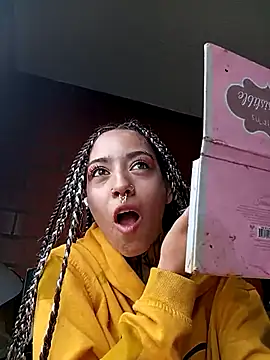 Snapshot of Scarllett_BDSM chatting on 01.06.26 Scarllett BDSM online show from 01.06.26