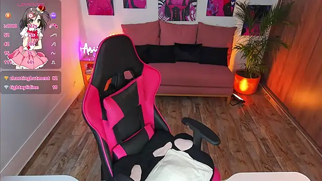 Snapshot of annieesweett chatting on 02.11.25 annieesweett online show from 02.11.25