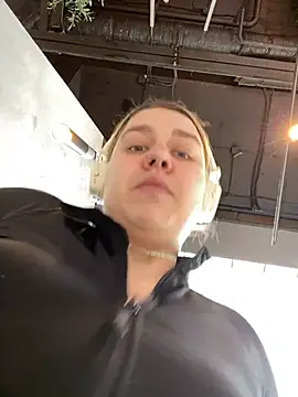 SuzieMurray online show from 03.19.25