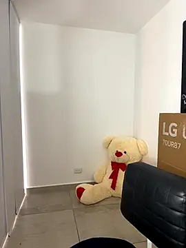 kimberlyhills1 online show from 11.06.25