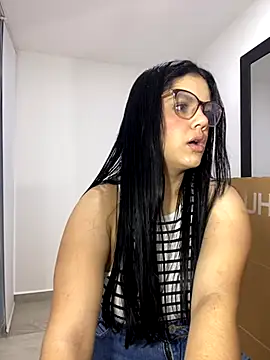 kimberlyhills1 online show from 11.13.25