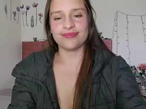 Snapshot of Serenity chatting on 12.29.24 Serenity online show from 12.29.24