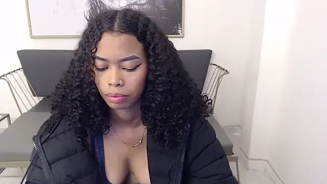 Shenna brunette  online show from 12.15.24