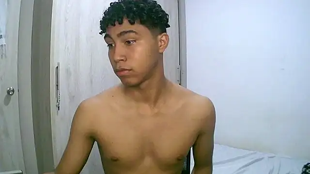 Snapshot of sexy_diamante_ chatting on 11.03.25 sexy diamante  online show from 11.03.25