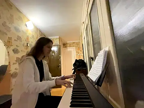 Snapshot of Eva_Angel3 chatting on 10.01.25 Eva Angel3 online show from 10.01.25