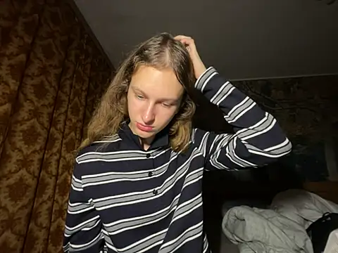 Snapshot of Eva_Angel3 chatting on 10.04.25 Eva Angel3 online show from 10.04.25