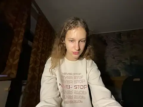 Snapshot of Eva_Angel3 chatting on 10.09.25 Eva Angel3 online show from 10.09.25