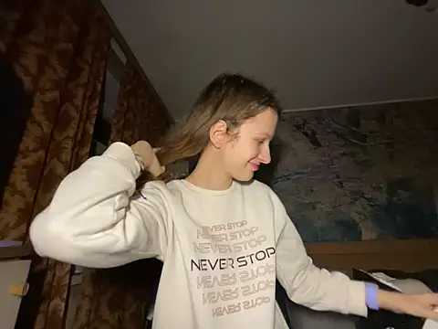 Snapshot of Eva_Angel3 chatting on 10.11.25 Eva Angel3 online show from 10.11.25