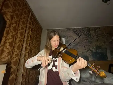 Snapshot of Eva_Angel3 chatting on 10.13.25 Eva Angel3 online show from 10.13.25